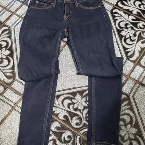 Ladies Levi's skinny jeans